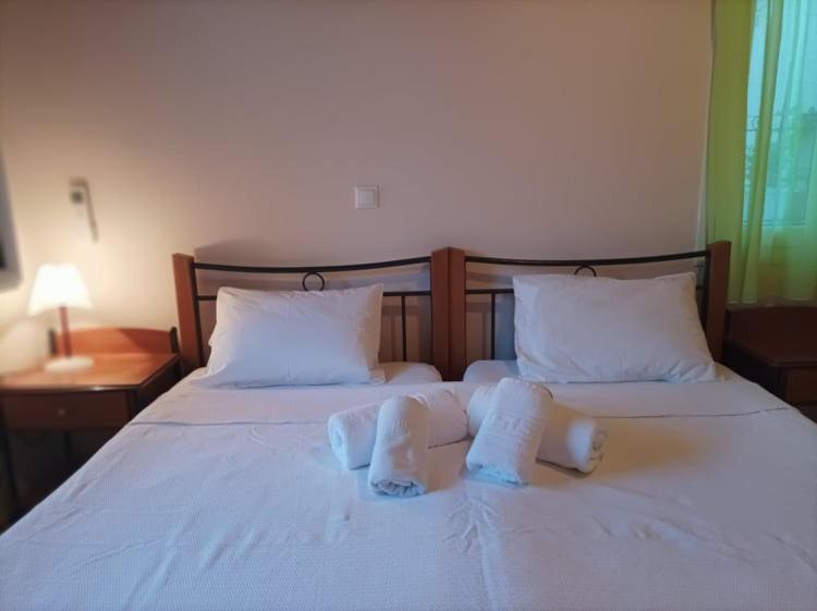 ואטי Lourantos Bayside Apartments מראה חיצוני תמונה