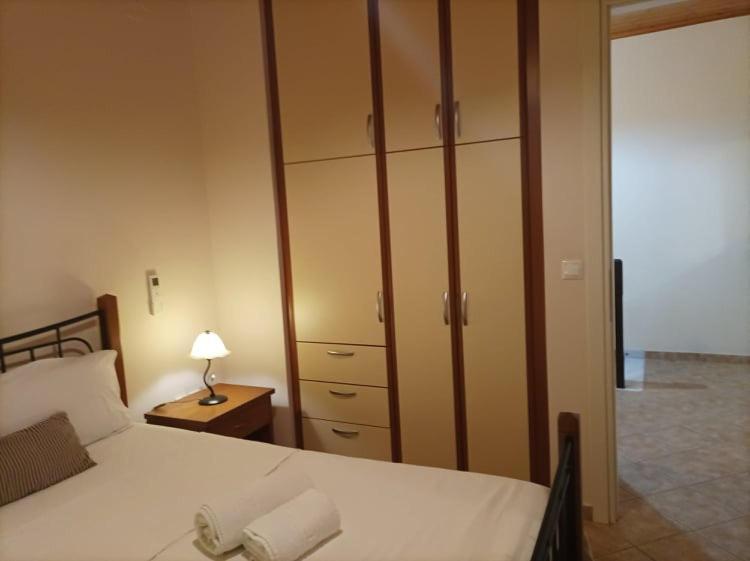 ואטי Lourantos Bayside Apartments מראה חיצוני תמונה