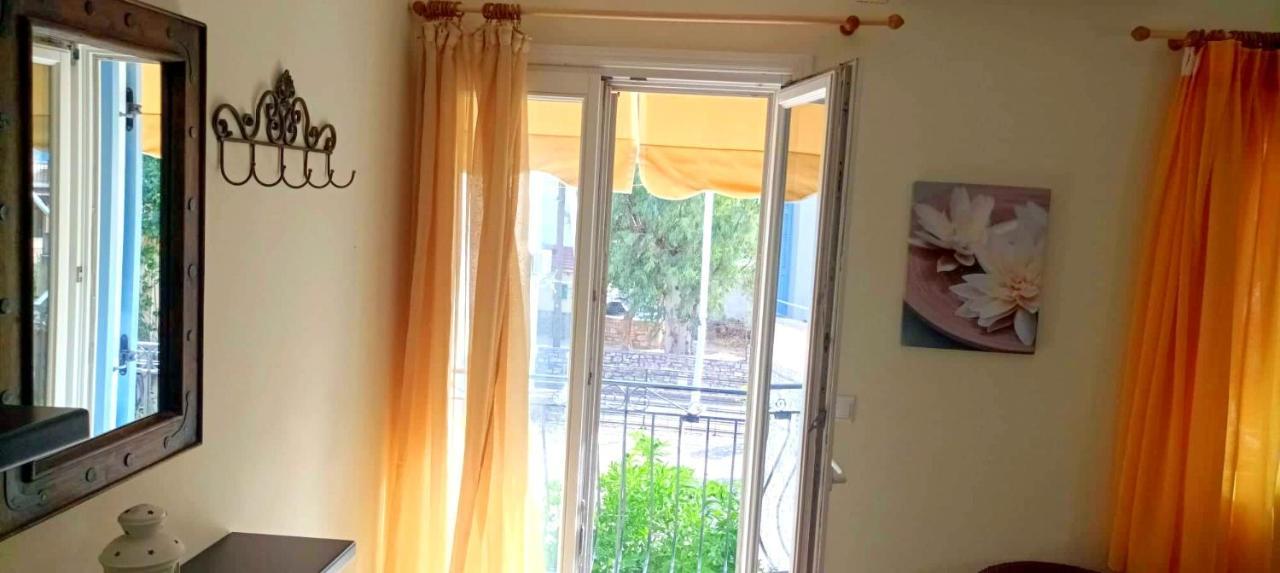 ואטי Lourantos Bayside Apartments מראה חיצוני תמונה